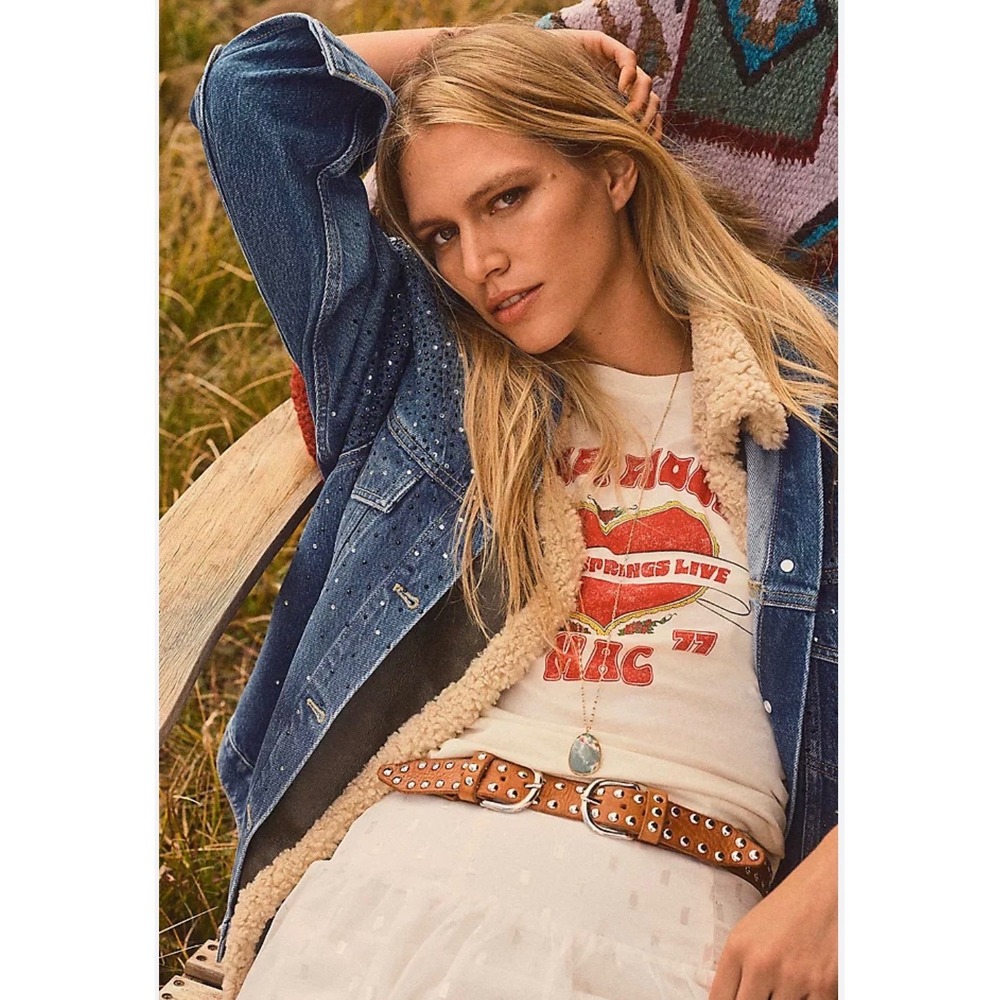 Letluv Graphic Tee Fleetwood Mac XS New NWT Anthropologie white red graphic band